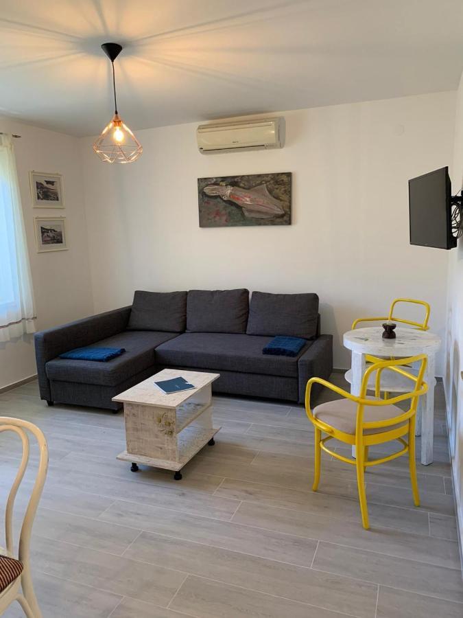 Apartmani "Miso" ポドゥゴラ エクステリア 写真