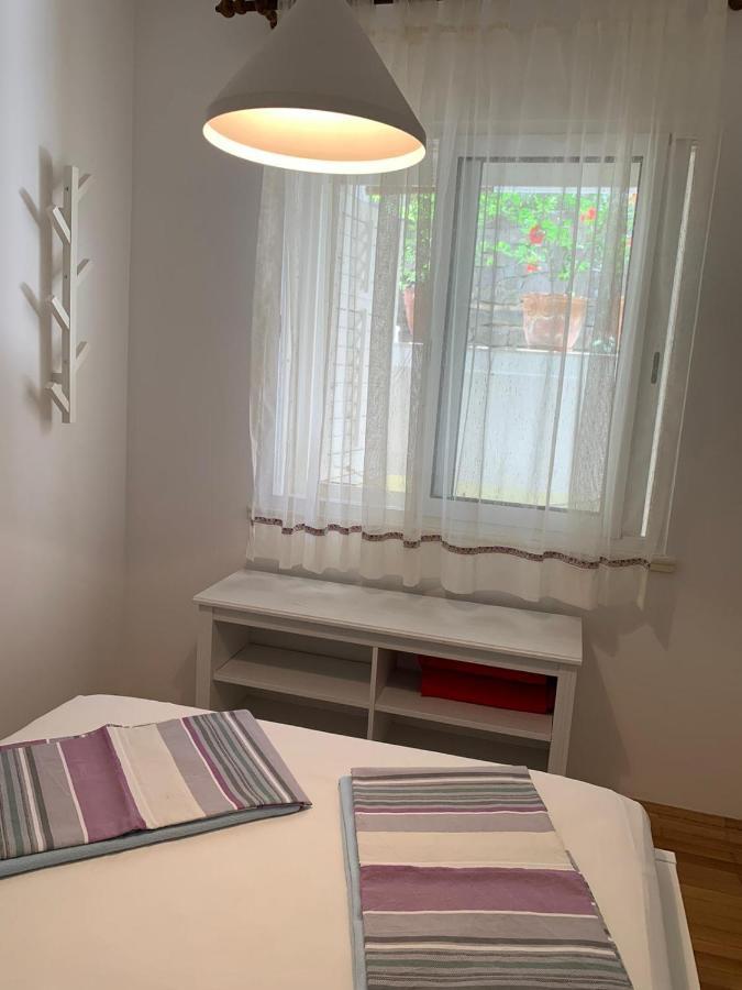 Apartmani "Miso" ポドゥゴラ エクステリア 写真