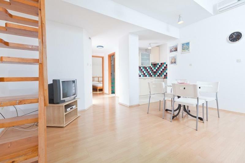 Apartmani "Miso" ポドゥゴラ エクステリア 写真
